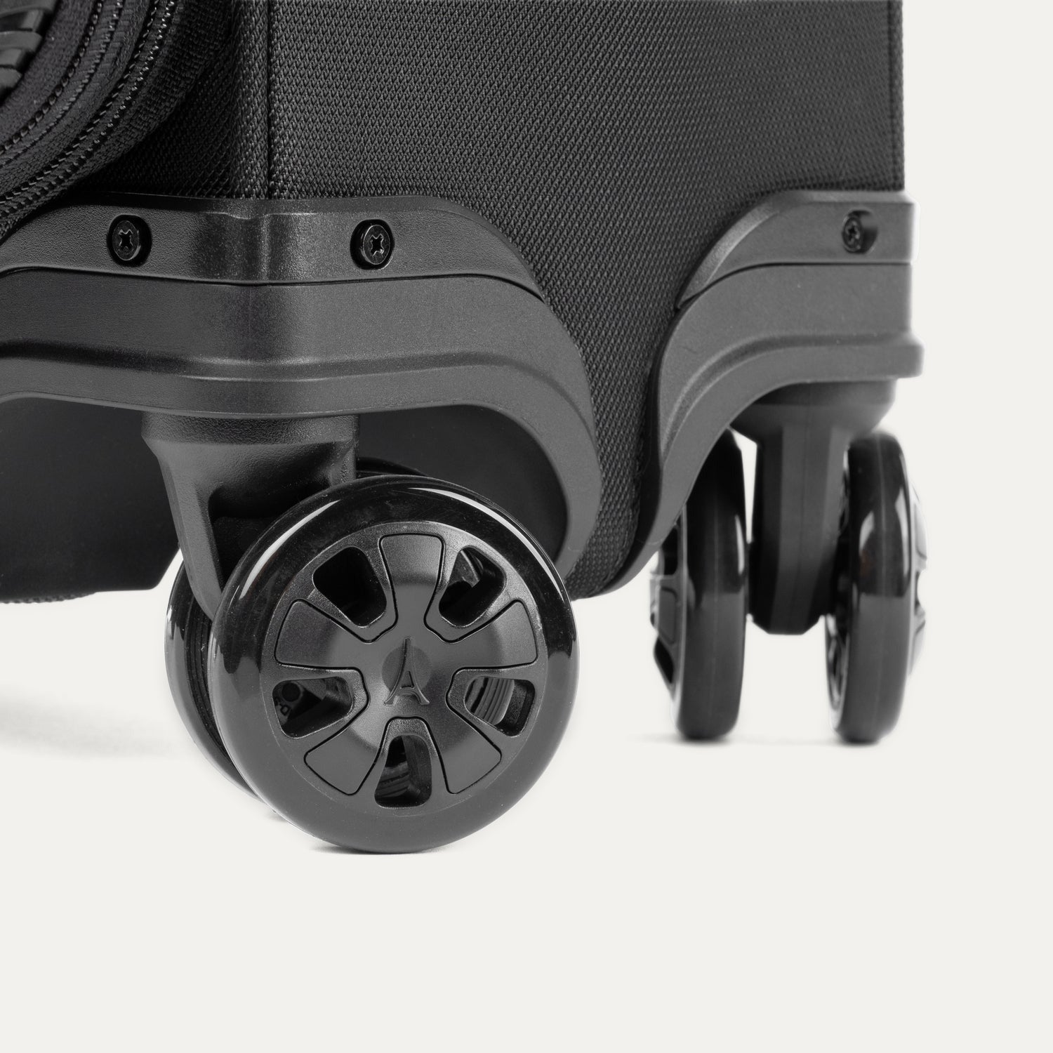CrewTM Classic Compact Carry-On / Medium Check-In Set