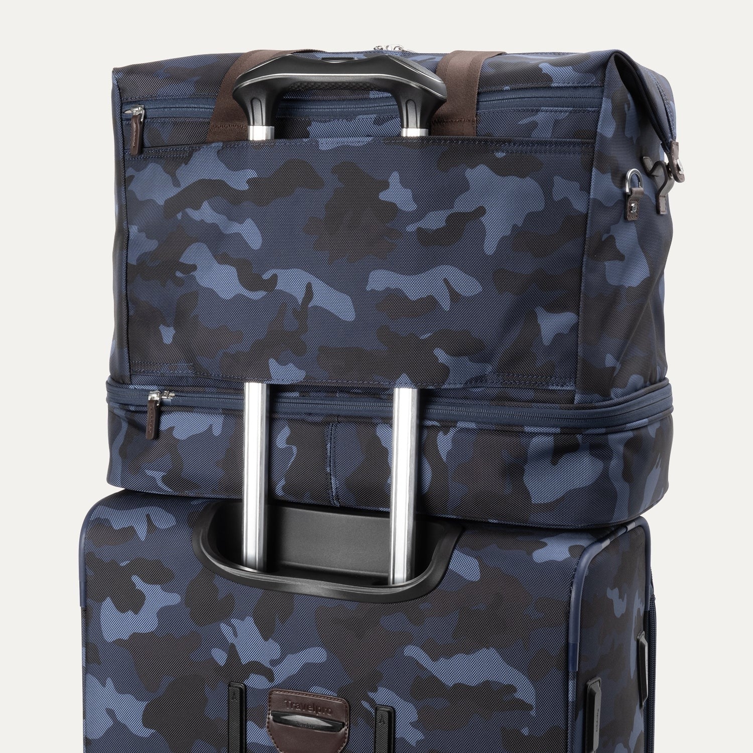 On the Move - Platinum® Elite Weekender Bag / Medium Check-In Set