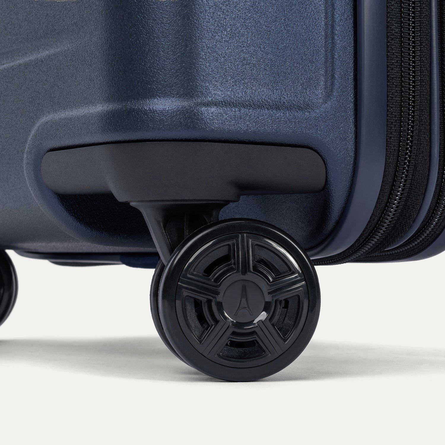 Platinum® Elite Compact Carry-On Hardside Spinner