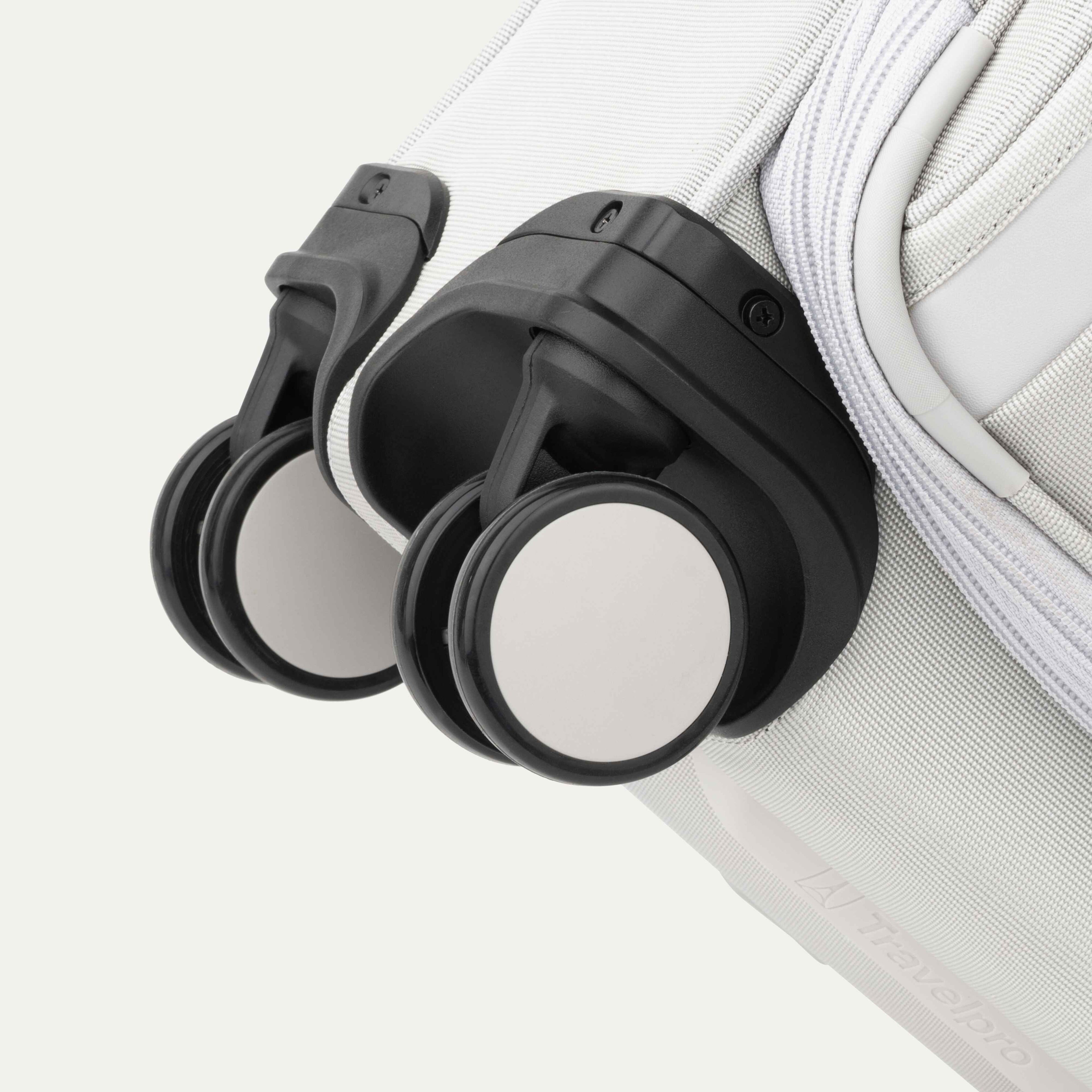 VersaPack®+ Compact Carry-on Spinner